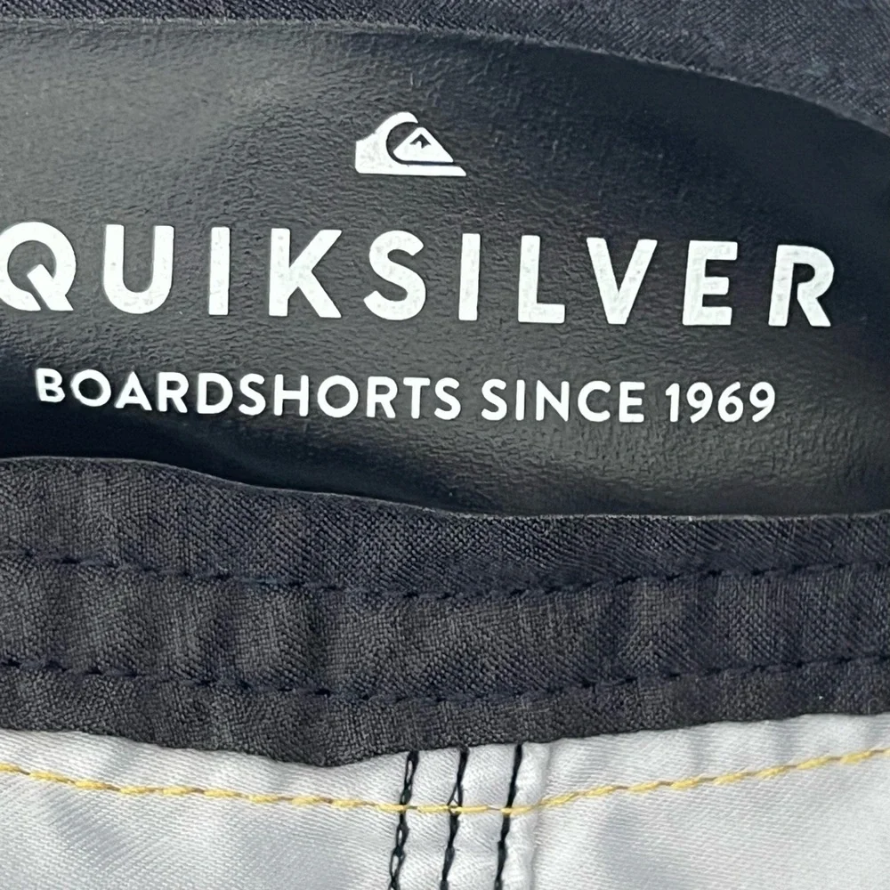 Quiksilver yellow & navy palm leaf blue board Shorts swimwear summer trunks